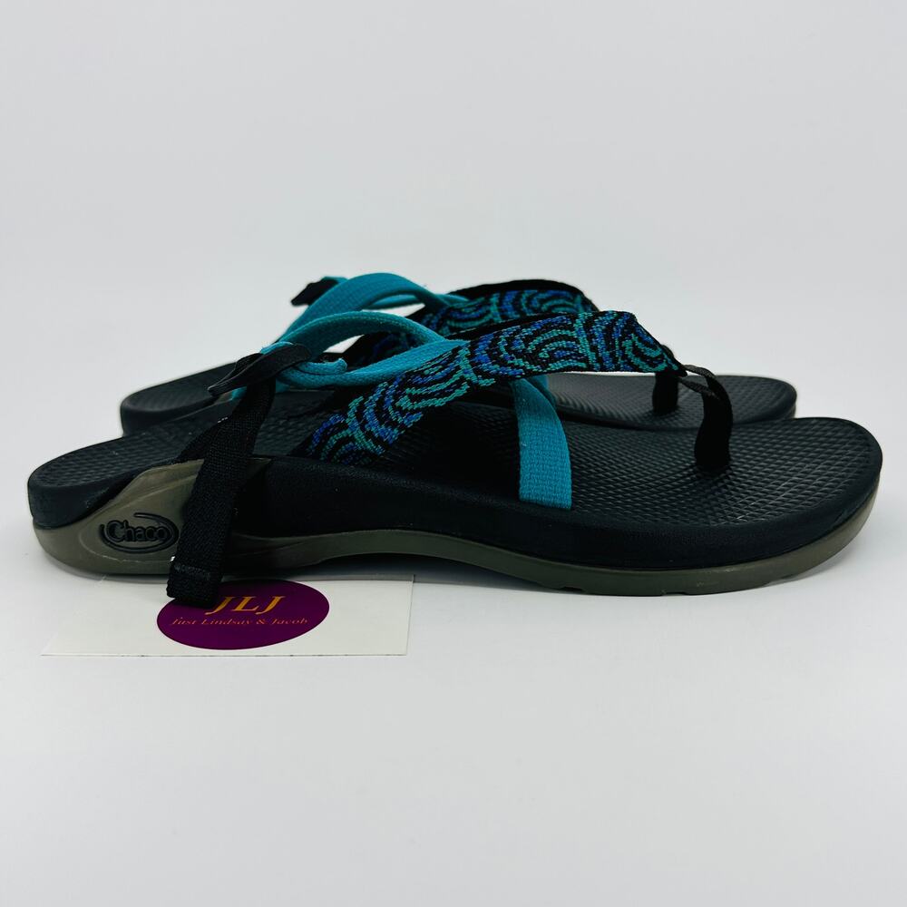 Chaco Women's Cross Strap Adjustable Slip On Outdoor Active Water Sandals Size 9